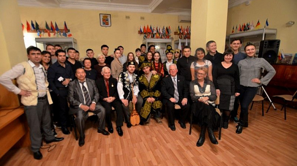 Казахстанская гостиная в клубе интернациональной дружбы