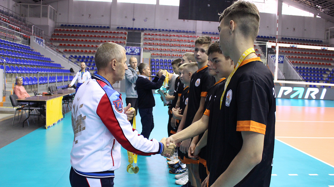 Определились победители Первенства Краснодара по волейболу среди юношей и девушек