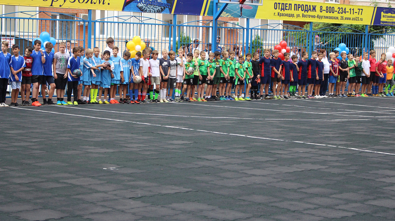 В Краснодаре стартовал турнир по мини-футболу на Кубок главы