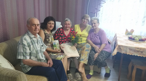 В Прикубанском округе поздравили с днем рождения ветерана Великой Отечественной войны