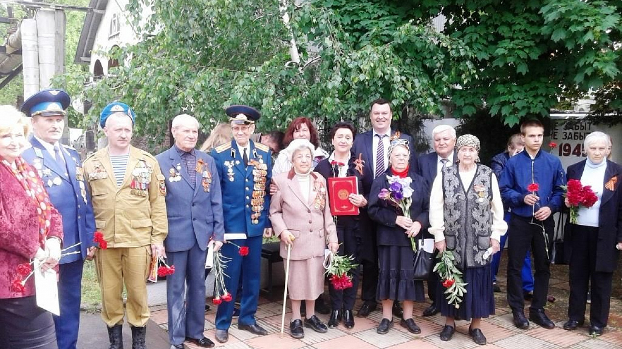 Митинг у могилы Неизвестного летчика прошел накануне Дня Победы