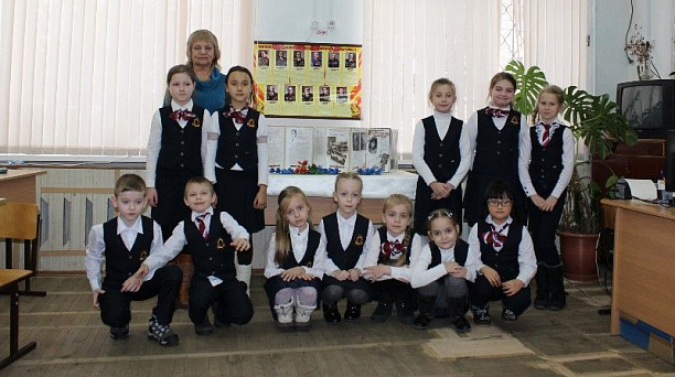 Школьники Центрального округа побывали на мероприятии «Город помнит своих героев»