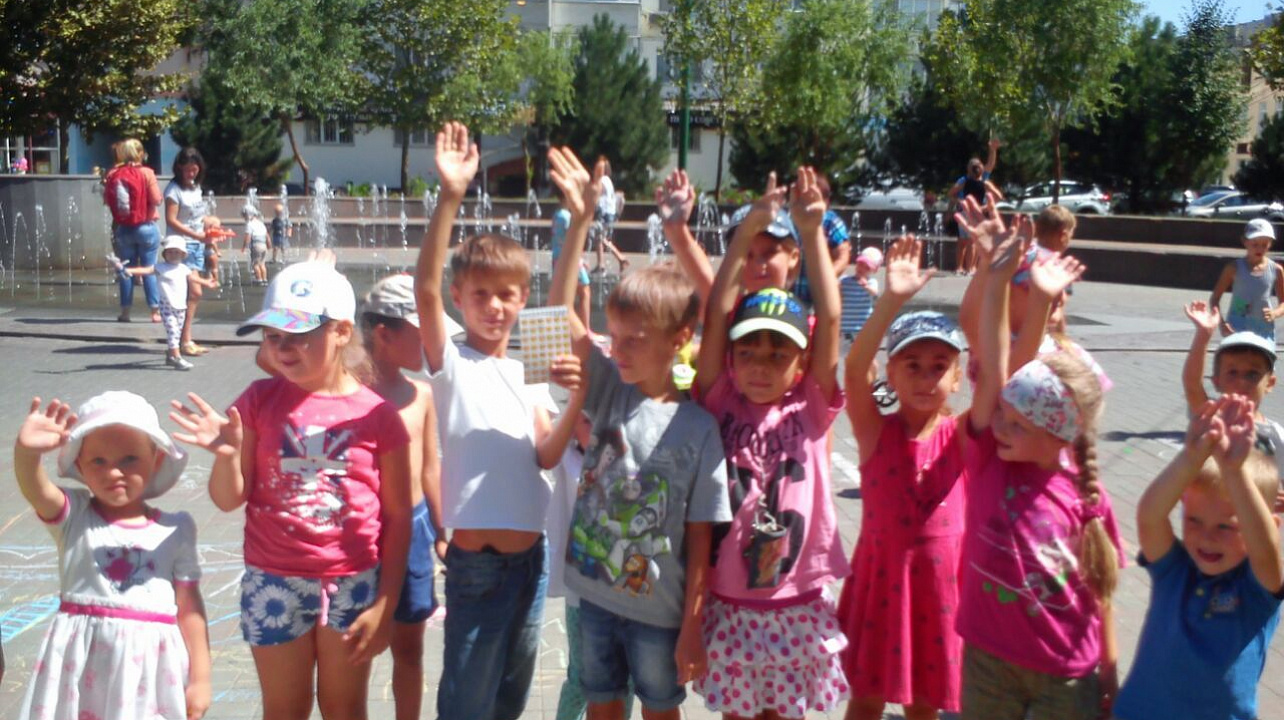 Веселую игровую программу провели для детей Юбилейного микрорайона