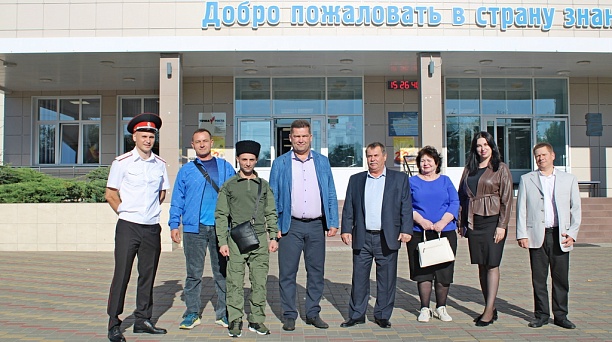 Обмен опытном в казачьей школе 