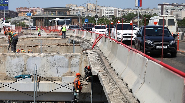 С 19 по 20 августа по Тургеневскому мосту временно ограничат движение транспорта 