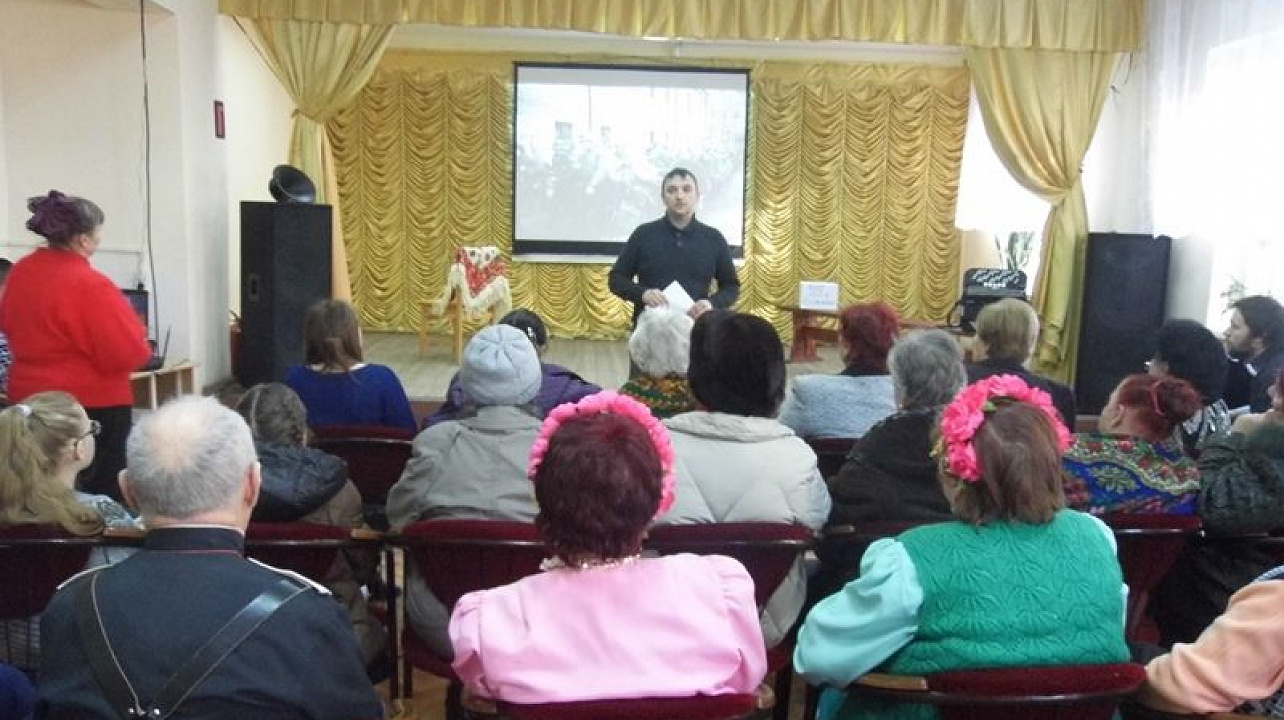 Тематическое мероприятие "В мире кино" прошло в Доме культуры Западного округа