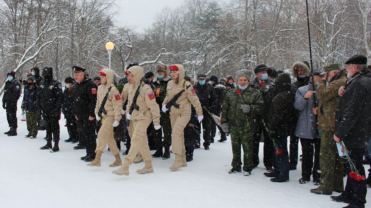 Сегодня в Центральном округе прошел митинг в честь 32-й годовщины вывода советских войск из Афганистана