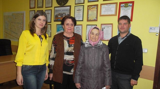 Теплые пожелания по случаю юбилеев принимают жители Гагаринского микрорайона