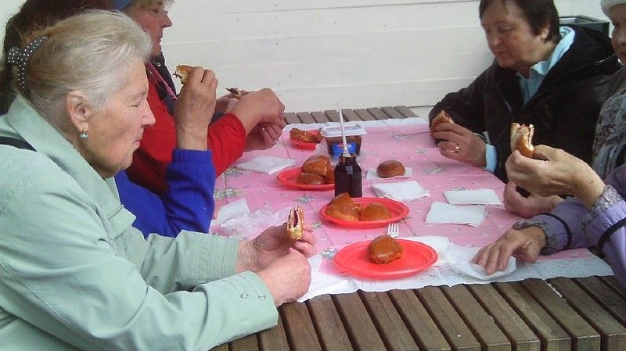 Под руководством Ольги Клименко продолжает работу кулинарный кружок.jpg