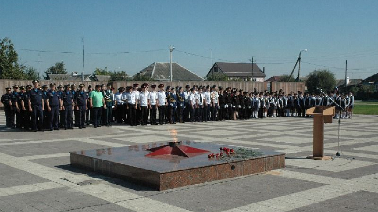 «Юнармейцы» принимают присягу.jpg