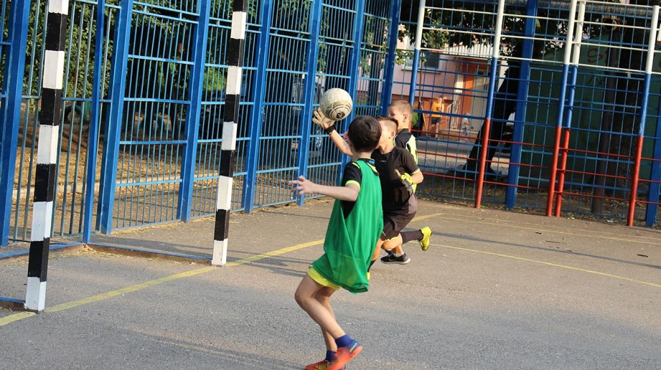 В Центральном округе прошли финальные игры открытого турнира по мини-футболу