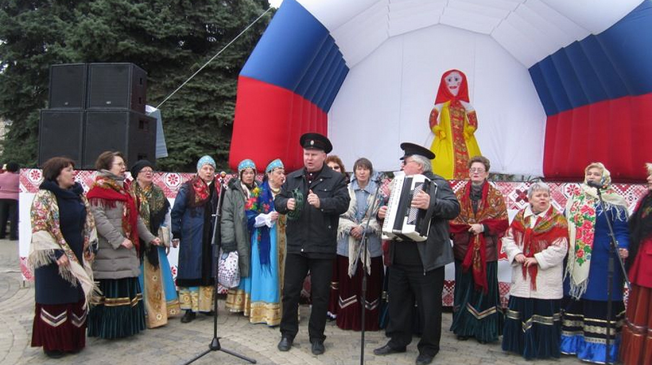 Творческие коллективы Западного округа приняли участие в Масленичной ярмарке