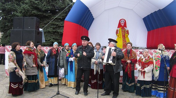 Творческие коллективы Западного округа приняли участие в Масленичной ярмарке