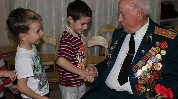 В детских садах Центрального округа продолжается работа по патриотическому воспитанию